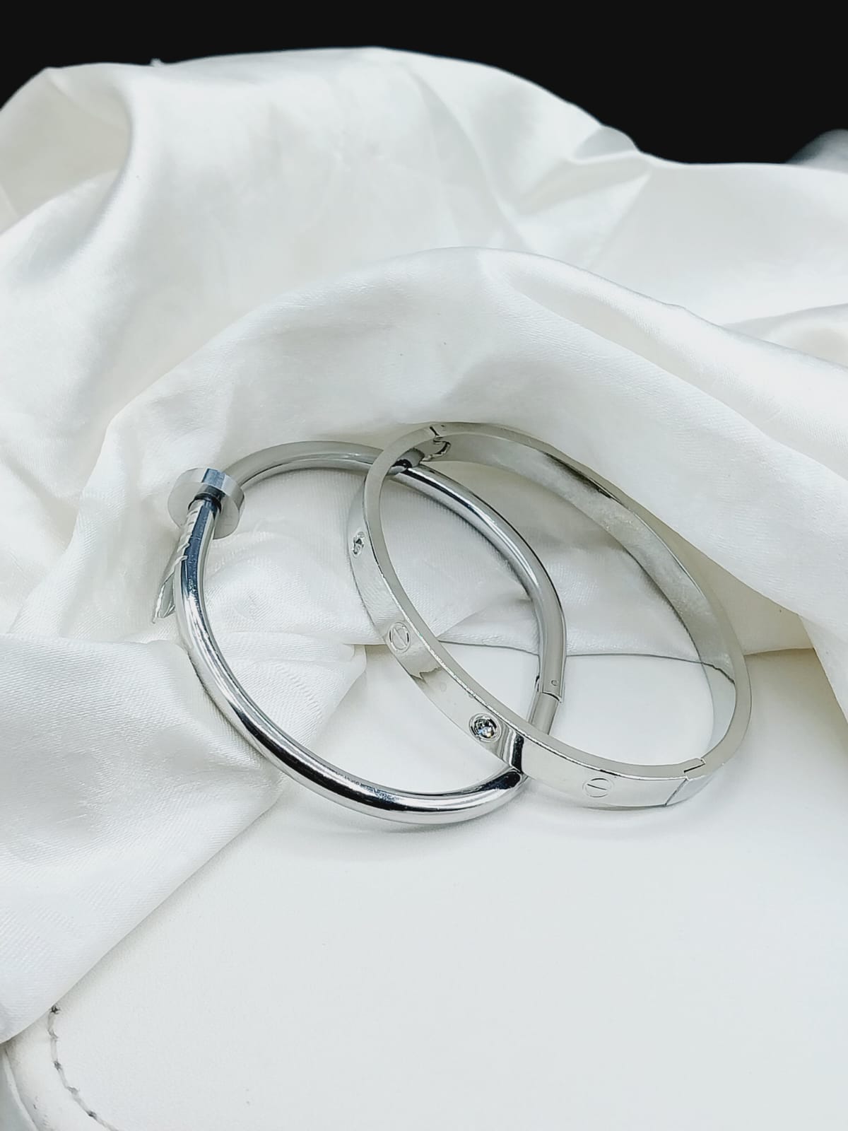 2 Pcs Of Bangles Set Nail Bracelets B114