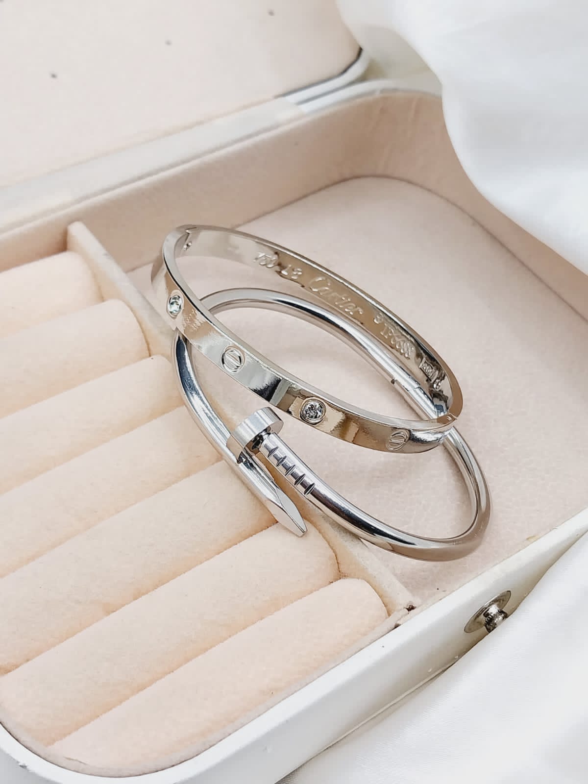 2 Pcs Of Bangles Set Nail Bracelets B114