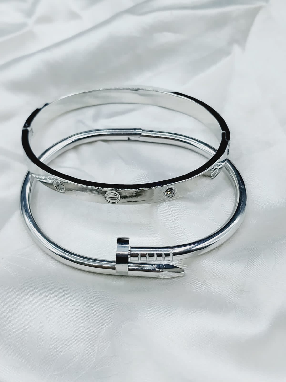 2 Pcs Of Bangles Set Nail Bracelets B114