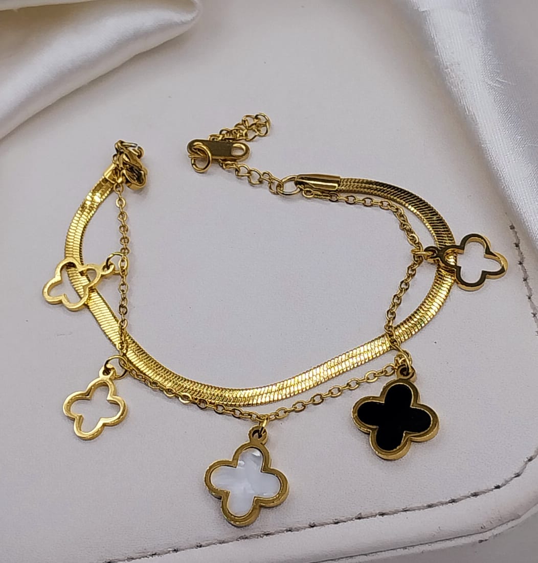 Beautiful Clover Double Layered Bracelet