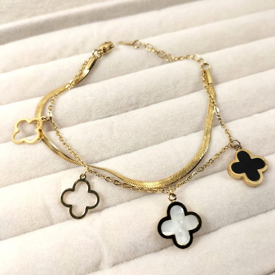 Beautiful Clover Double Layered Bracelet