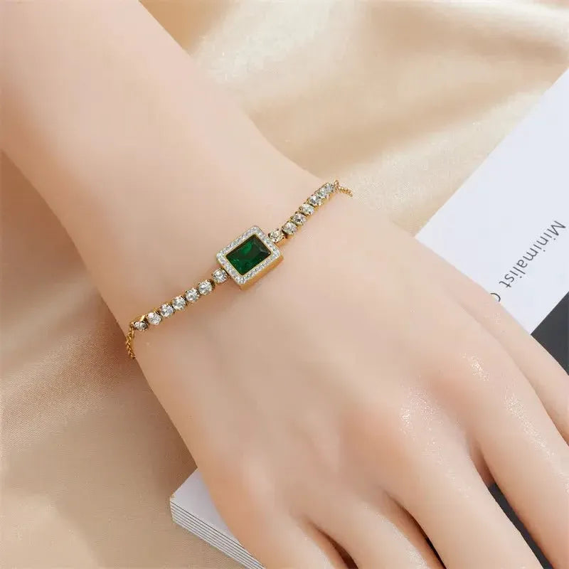 Emerald Green CZ Gold Charm Loose Bracelet