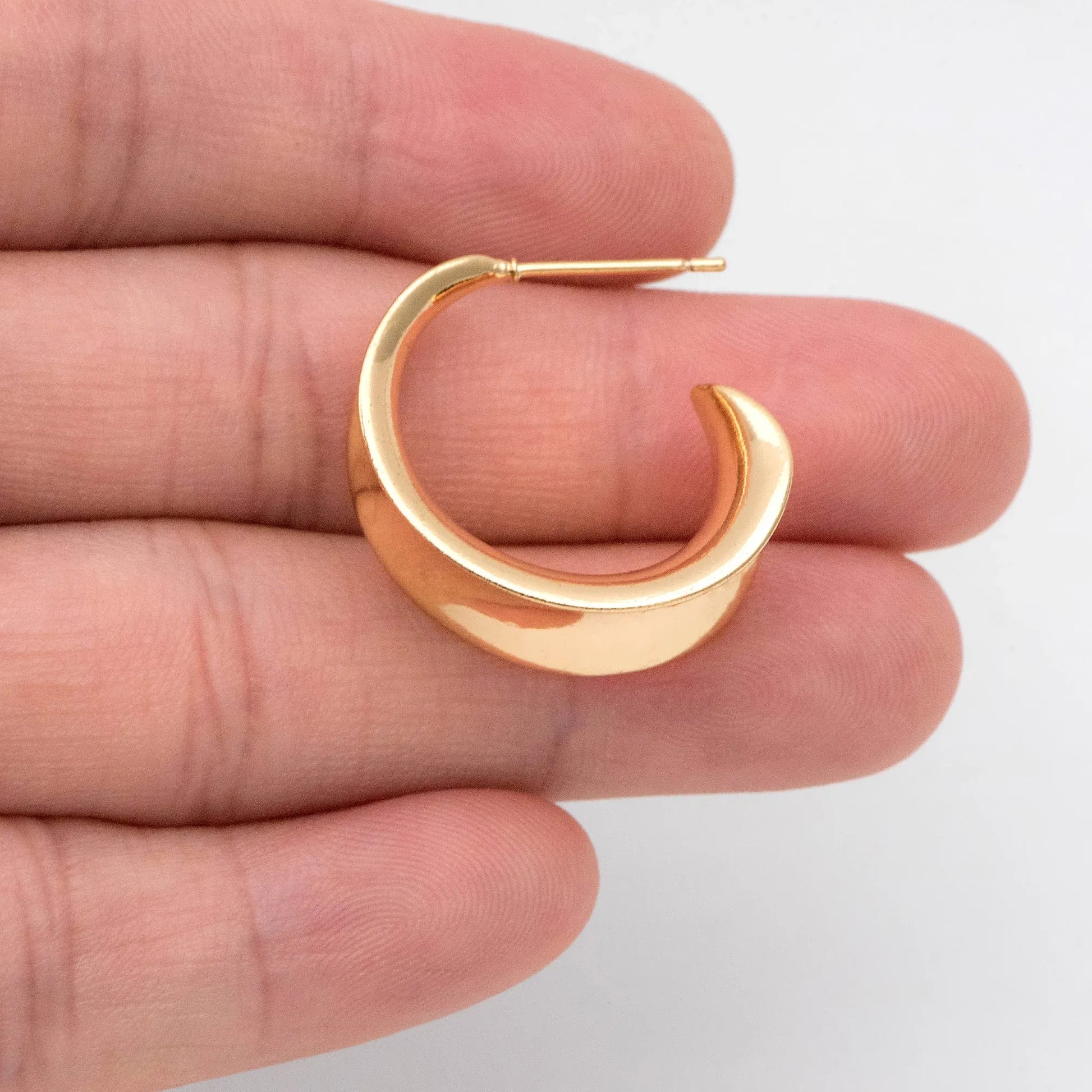 Minimalist C Shape Stud Earring