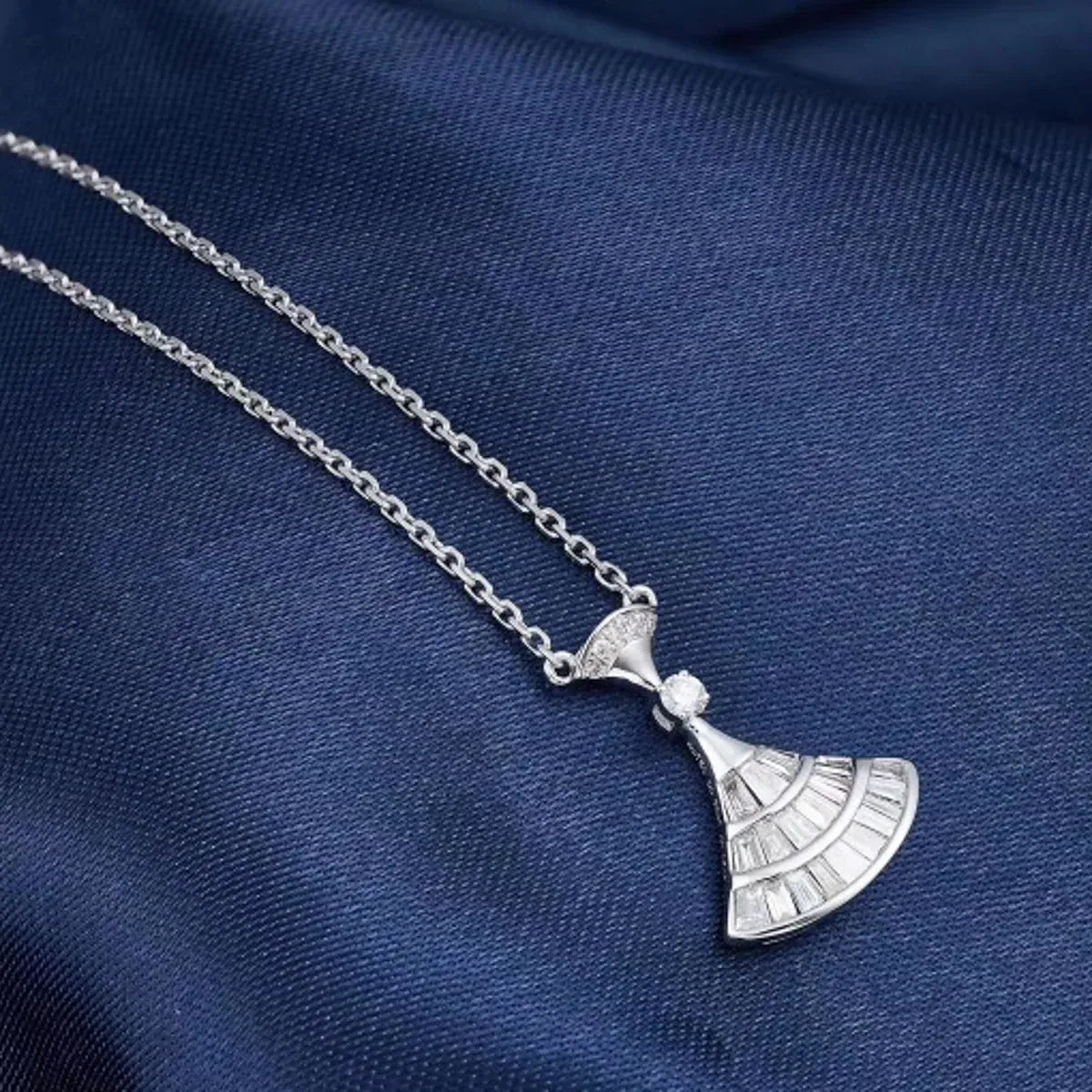 White Gold Divas' Dream Diamond Pendant Necklace