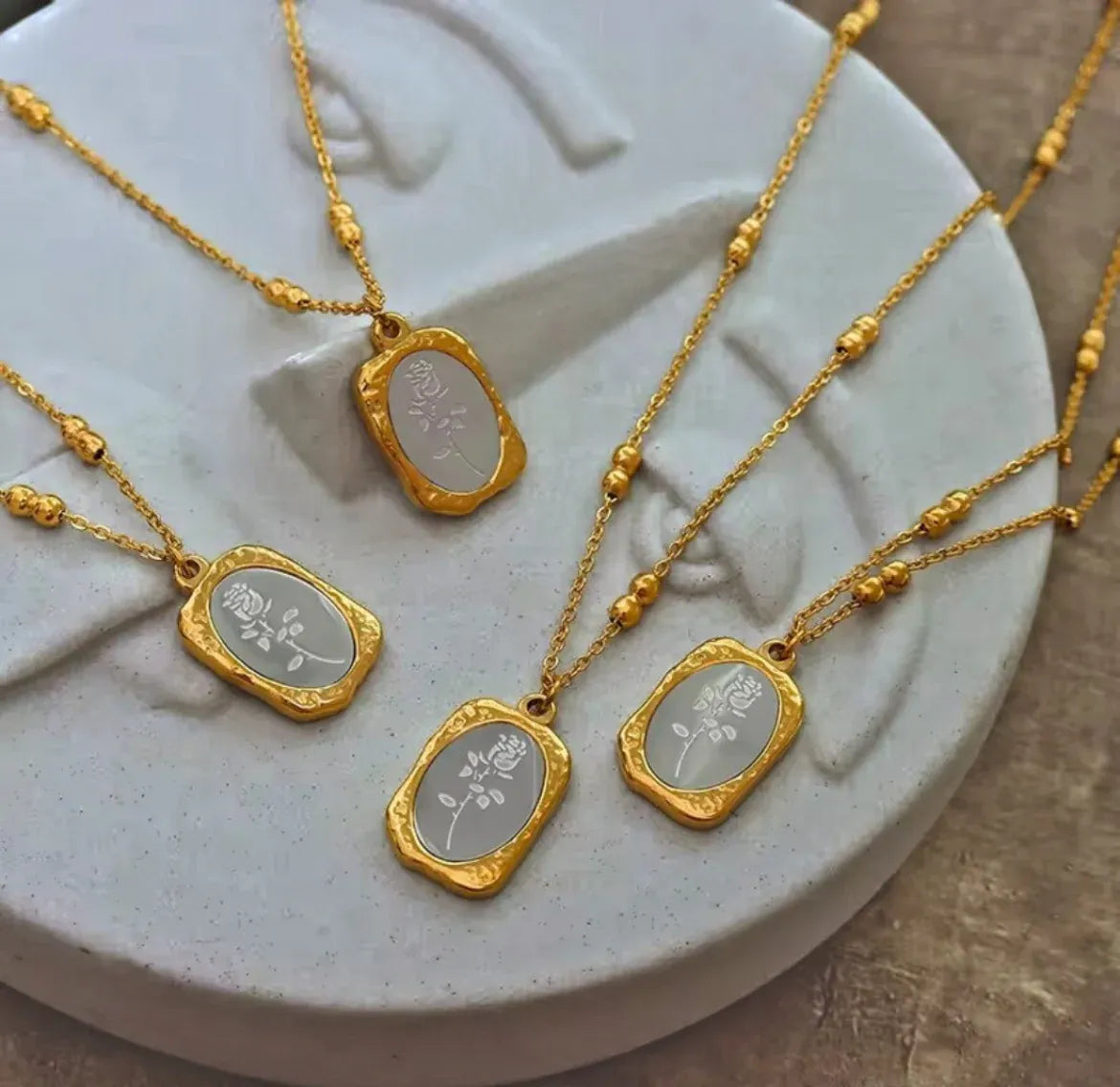 Romantic Stainless Steel Gold Plated Chain Mirror Rose Necklace